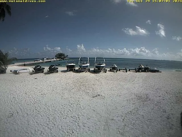 Kuredu’s Beach Ocean Watersport Webcam Malediven